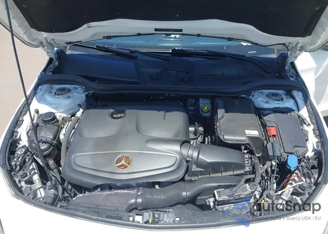 2015 Mercedes-Benz Cla 250 z USA, uszkodzony, nr VIN WDDSJ4EB8FN192938